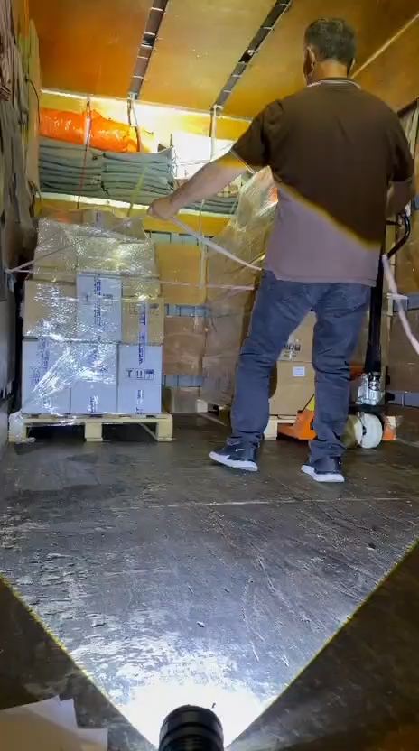 Fuar / ofis malzemesi yükleme videosu