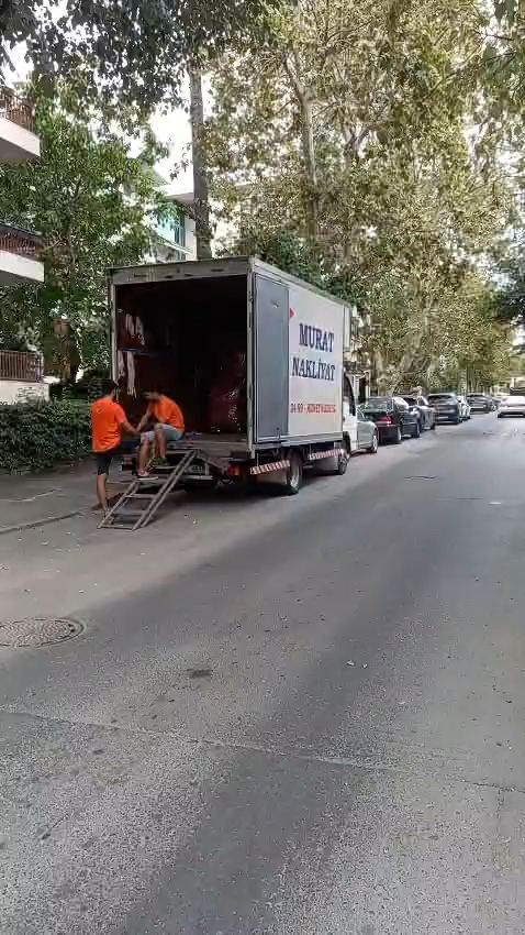 Rampa ile kamyona yükleme videosu