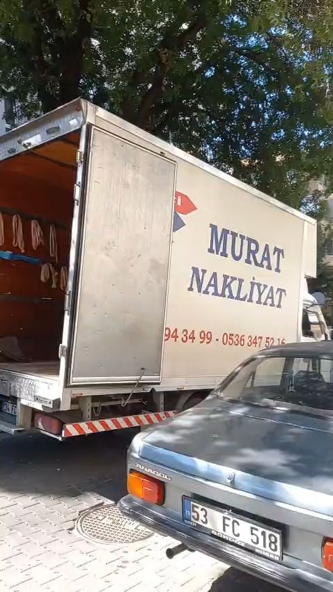 Kamyon arka görünüm videosu